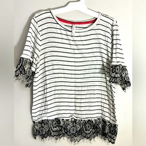 Xhilaration Woman’s Shirt